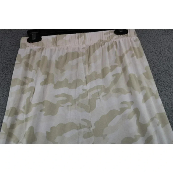 Women's Old Navy Light Camouflage Pajama Bottoms-Size Small - Picture 4 of 5